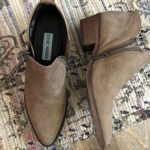 Steve Madden Ajay Taupe Booties